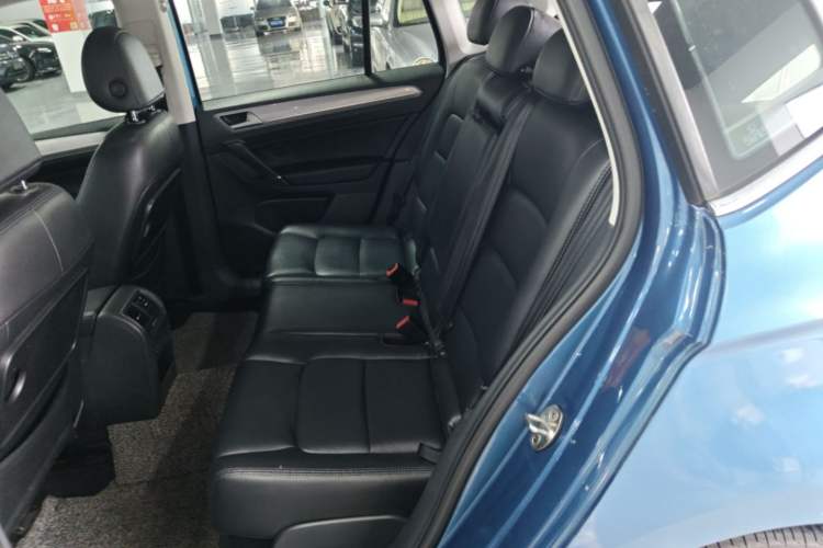 Used Volkswagen Golf Sportsvan 2016 230TSI Automatic Trend Edition Left Rear Seat