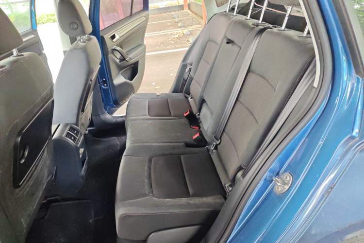 Used Volkswagen Golf Sportsvan 2016 230TSI Automatic Trend Edition Left Rear Seat