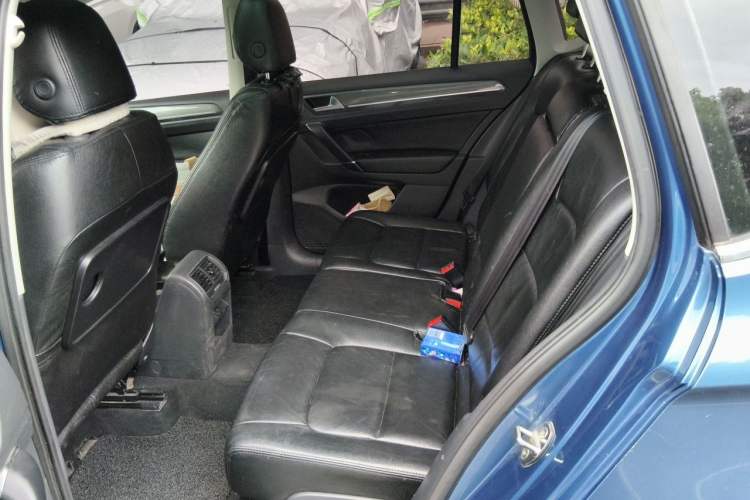Used Volkswagen Golf Sportsvan 2016 230TSI Automatic Trend Edition Left Rear Seat