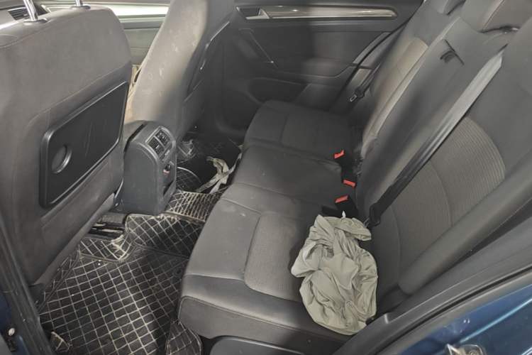 Used Volkswagen Golf Sportsvan 2016 230TSI Automatic Trend Edition Left Rear Seat