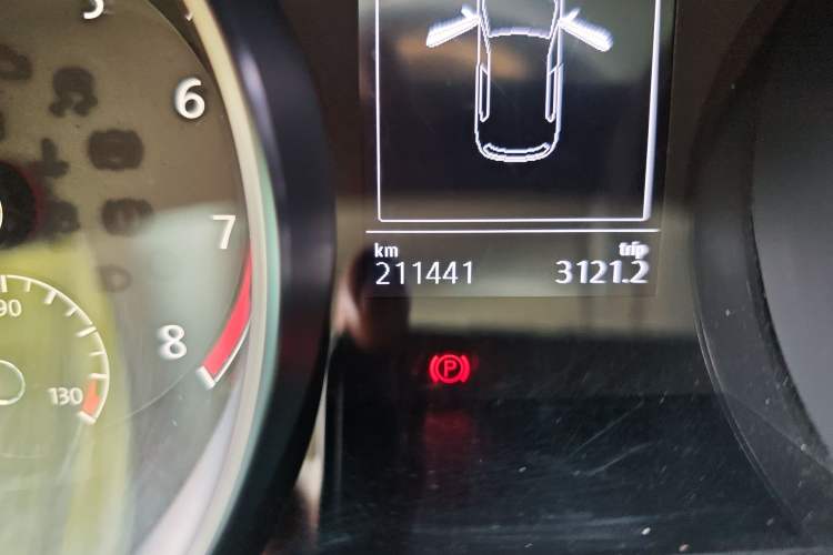 Used Volkswagen Golf Sportsvan 2016 280TSI Automatic Luxury Model Odometer Close Up