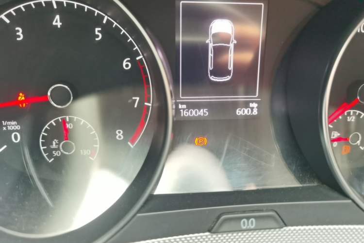 Used Volkswagen Golf Sportsvan 2016 230TSI Automatic Trend Edition Odometer Close Up