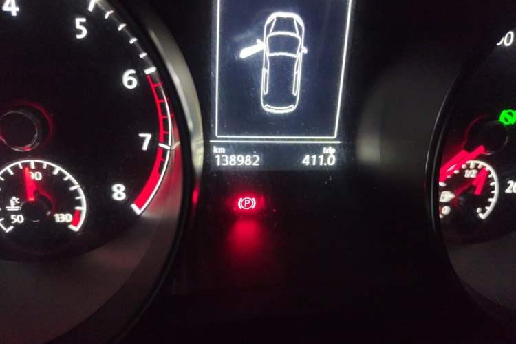 Used Volkswagen Golf Sportsvan 2016 230TSI Automatic Trend Edition Odometer Close Up