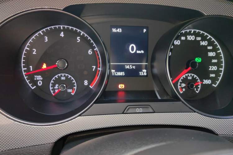 Used Volkswagen Golf Sportsvan 2016 230TSI Automatic Trend Edition Odometer Close Up