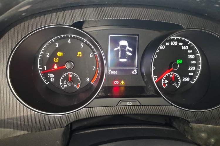 Used Volkswagen Golf Sportsvan 2016 230TSI Automatic Trend Edition Odometer Close Up