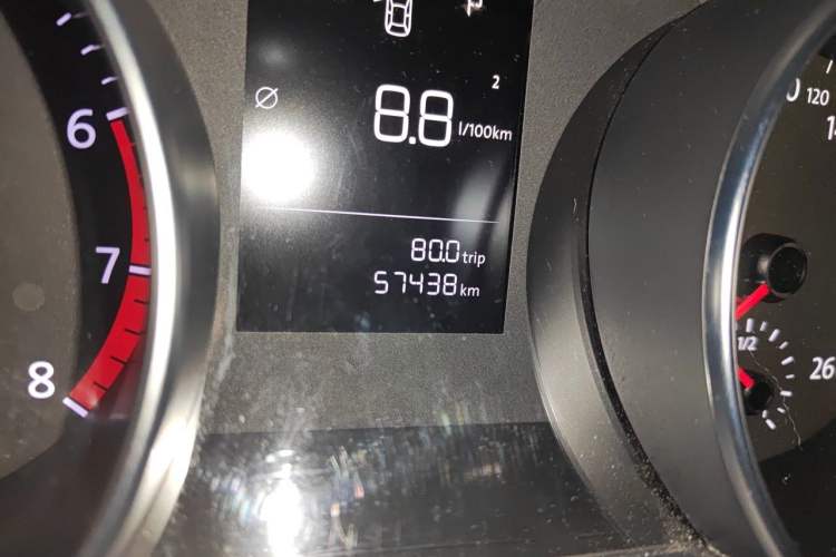 Used Volkswagen Golf Sportsvan 2016 1.6L Automatic Comfort Model Odometer Close Up