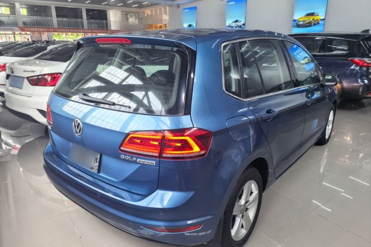 Used Volkswagen Golf Sportsvan 2016 1.6L Automatic Comfort Model Rear Right 45 Deg