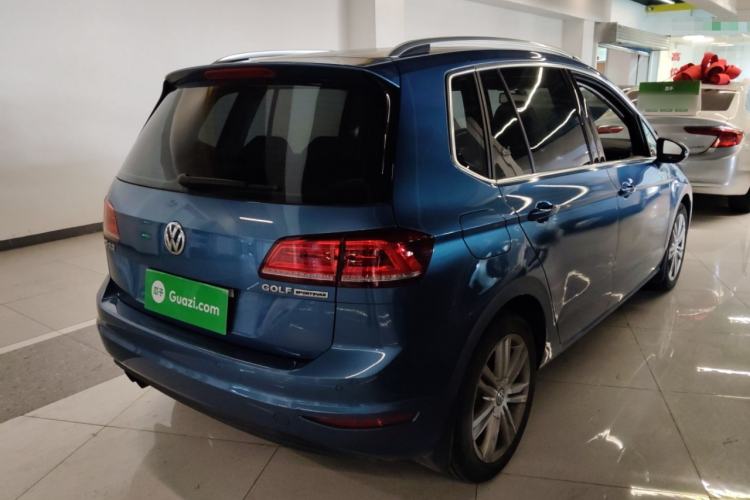 Used Volkswagen Golf Sportsvan 2016 230TSI Automatic Luxury Version Rear Right 45 Deg