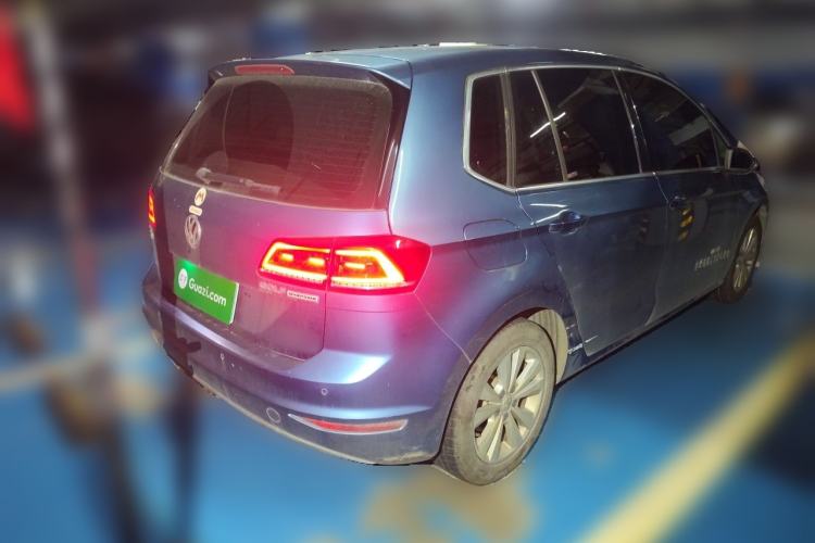 Used Volkswagen Golf Sportsvan 2016 230TSI Automatic Trend Edition Rear Right 45 Deg