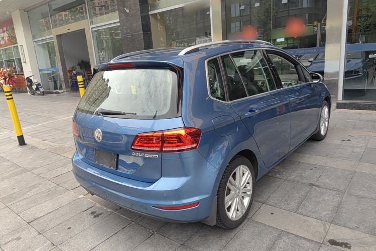 Used Volkswagen Golf Sportsvan 2016 280TSI Automatic Luxury Model Rear Right 45 Deg