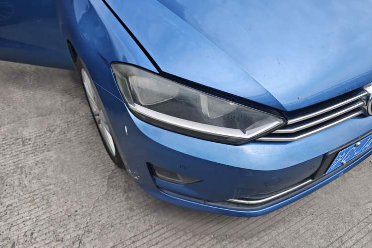 Used Volkswagen Golf Sportsvan 2016 280TSI Automatic Luxury Model Right Front Headlight