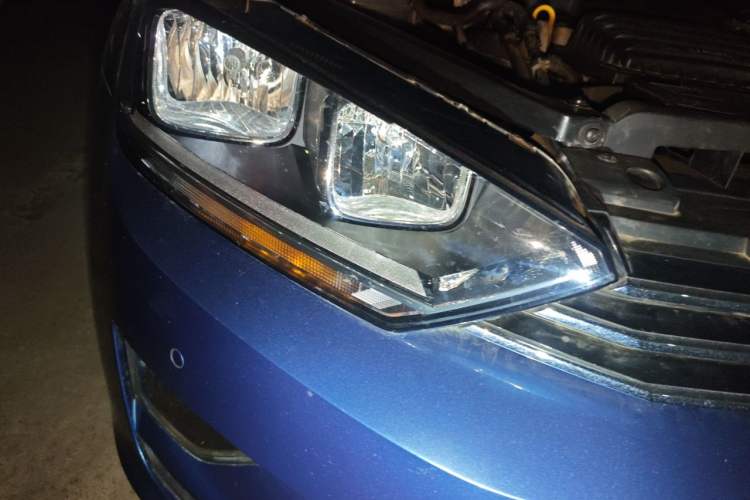 Used Volkswagen Golf Sportsvan 2016 230TSI Automatic Trend Edition Right Front Headlight