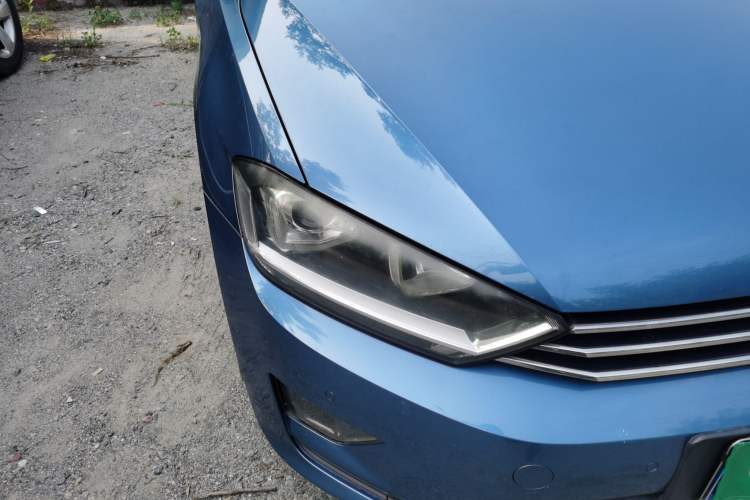 Used Volkswagen Golf Sportsvan 2016 230TSI Automatic Trend Edition Right Front Headlight