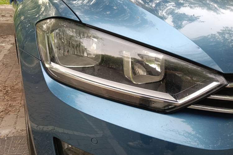 Used Volkswagen Golf Sportsvan 2016 230TSI Automatic Luxury Version Right Front Headlight