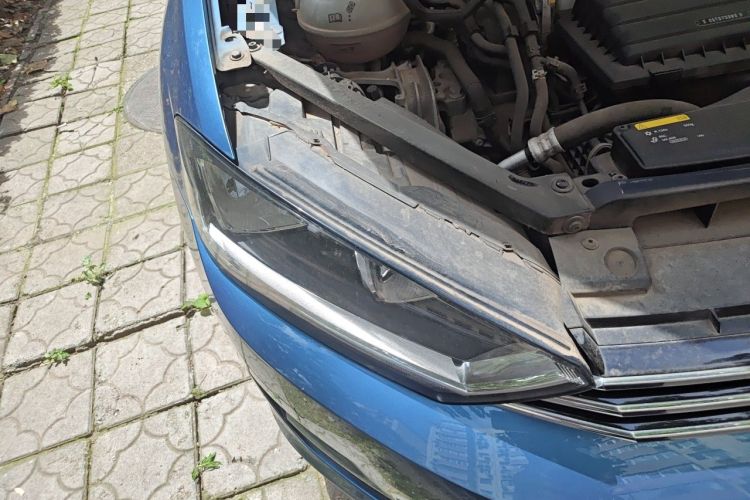 Used Volkswagen Golf Sportsvan 2016 230TSI Automatic Luxury Version Right Front Headlight