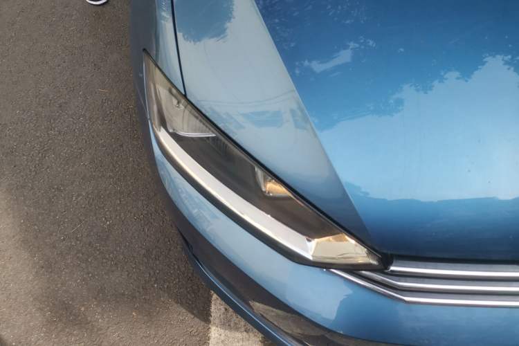 Used Volkswagen Golf Sportsvan 2016 1.6L Automatic Comfort Model Right Front Headlight
