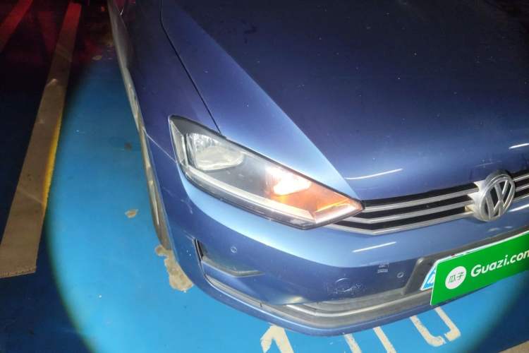 Used Volkswagen Golf Sportsvan 2016 230TSI Automatic Trend Edition Right Front Headlight