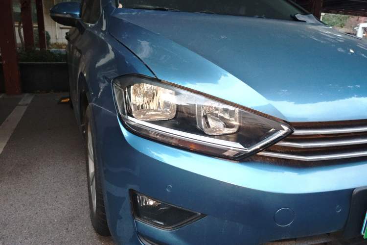 Used Volkswagen Golf Sportsvan 2016 230TSI Automatic Trend Edition Right Front Headlight