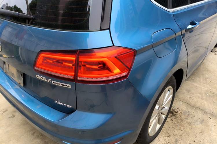 Used Volkswagen Golf Sportsvan 2016 230TSI Automatic Trend Edition Right Rear Taillight