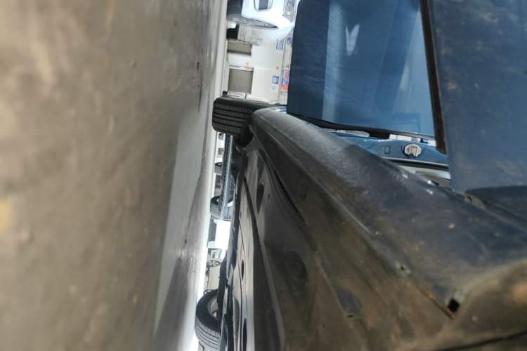 Used Volkswagen Golf Sportsvan 2016 230TSI Automatic Trend Edition Right Side Sill