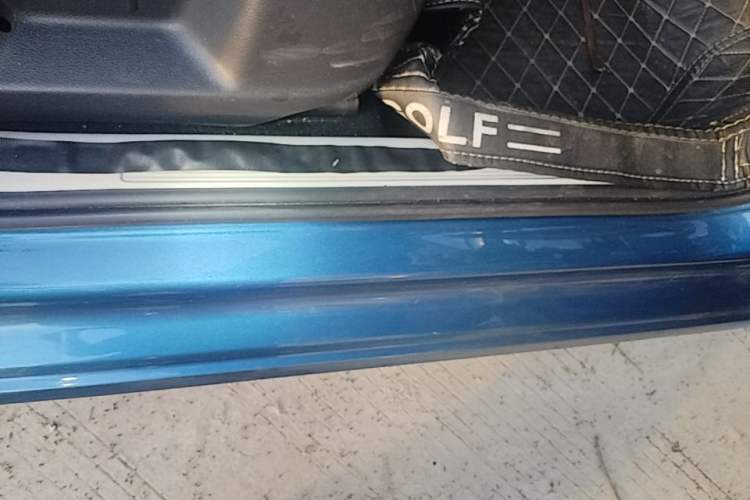 Used Volkswagen Golf Sportsvan 2016 1.6L Automatic Comfort Model Right Side Sill