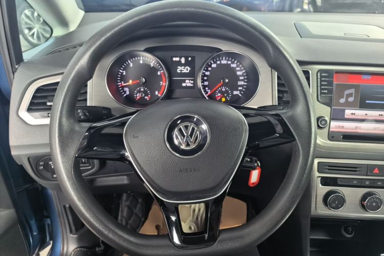Used Volkswagen Golf Sportsvan 2016 1.6L Automatic Comfort Model Steering Wheel