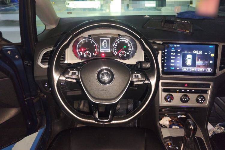 Used Volkswagen Golf Sportsvan 2016 230TSI Automatic Trend Edition Steering Wheel