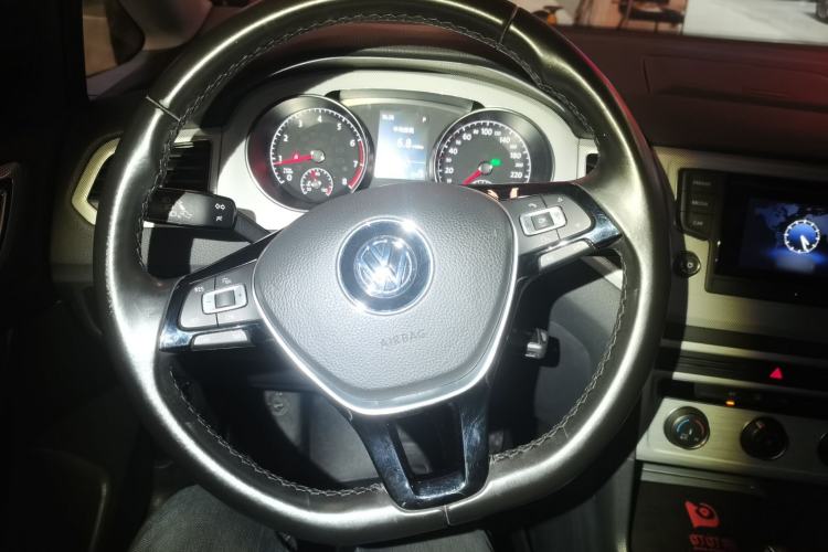 Used Volkswagen Golf Sportsvan 2016 230TSI Automatic Trend Edition Steering Wheel