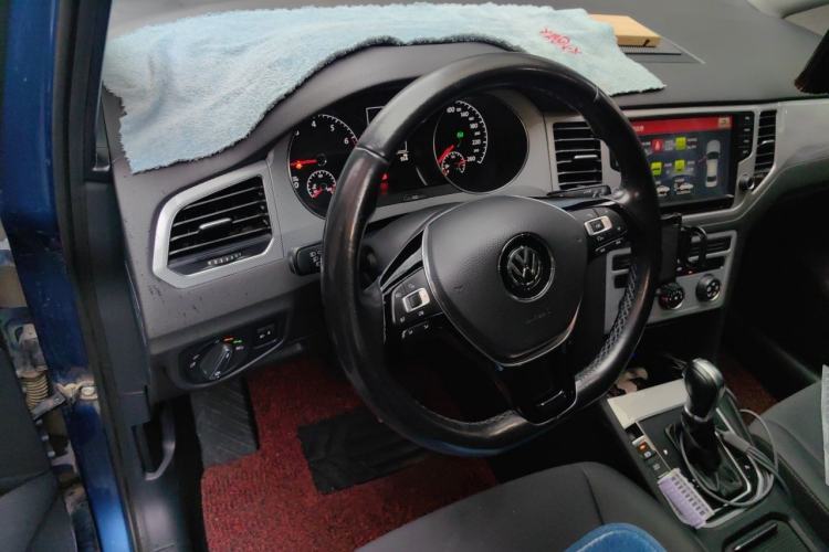 Used Volkswagen Golf Sportsvan 2016 230TSI Automatic Trend Edition Steering Wheel