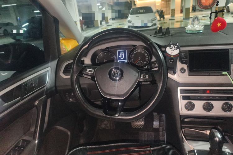 Used Volkswagen Golf Sportsvan 2016 230TSI Automatic Trend Edition Steering Wheel