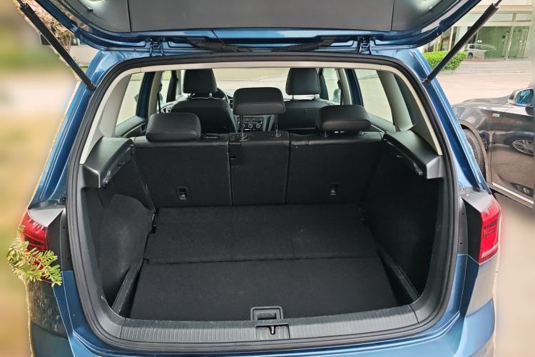 Used Volkswagen Golf Sportsvan 2016 280TSI Automatic Luxury Model Trunk