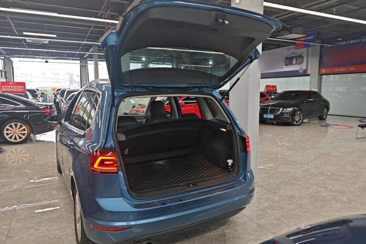 Used Volkswagen Golf Sportsvan 2016 230TSI Automatic Trend Edition Trunk