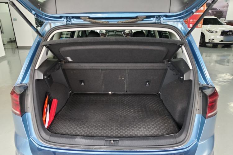 Used Volkswagen Golf Sportsvan 2016 230TSI Automatic Trend Edition Trunk