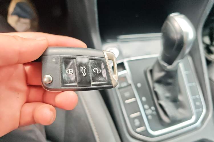 Used Volkswagen Golf Sportsvan 2016 280TSI Automatic Luxury Model Vehicle Key