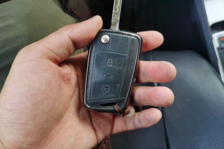 Used Volkswagen Golf Sportsvan 2016 230TSI Automatic Trend Edition Vehicle Key
