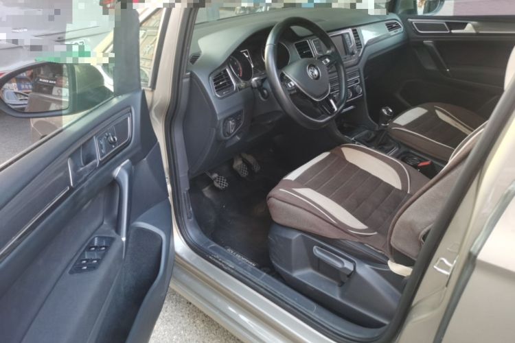 Used Volkswagen Golf Sportsvan 2016 230TSI Manual Entry-Level Trim Driver Seat