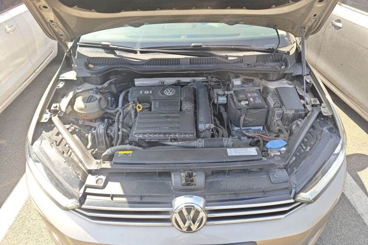 Used Volkswagen Golf Sportsvan 2016 230TSI Automatic Trend Edition Engine Bay