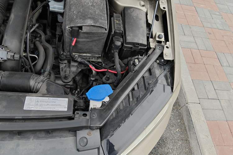 Used Volkswagen Golf Sportsvan 2016 280TSI Automatic Luxury Model Engine Bay Left