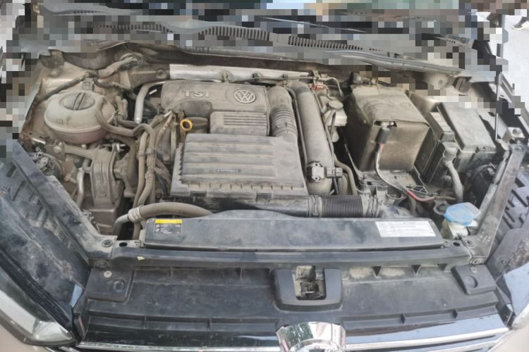 Used Volkswagen Golf Sportsvan 2016 230TSI Manual Entry-Level Trim Engine Bay