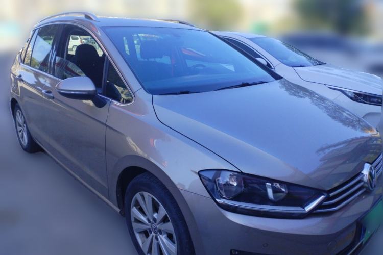 Used Volkswagen Golf Sportsvan 2016 230TSI Automatic Trend Edition Front Right 45 Deg