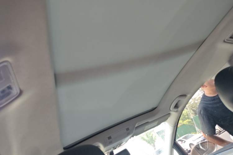 Used Volkswagen Golf Sportsvan 2016 230TSI Automatic Trend Edition Headliner