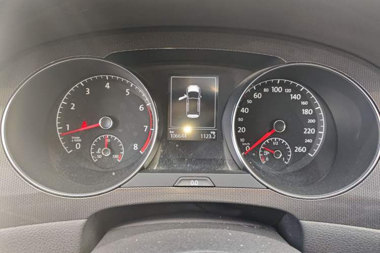 Used Volkswagen Golf Sportsvan 2016 230TSI Automatic Trend Edition Instrument Cluster