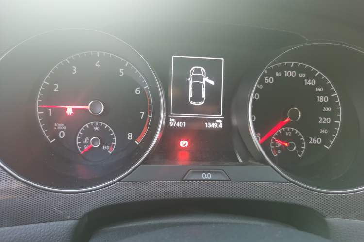 Used Volkswagen Golf Sportsvan 2016 230TSI Manual Entry-Level Trim Instrument Cluster