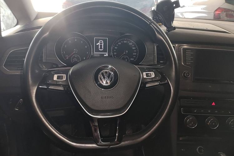 Used Volkswagen Golf Sportsvan 2016 280TSI Automatic Luxury Model Interior 1