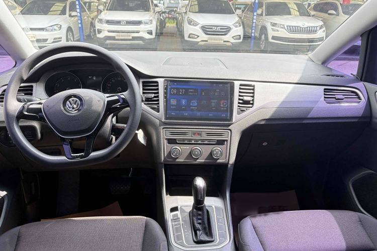 Used Volkswagen Golf Sportsvan 2016 1.6L Automatic Comfort Model Interior 1