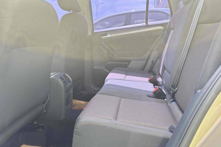 Used Volkswagen Golf Sportsvan 2016 1.6L Automatic Comfort Model Interior 2