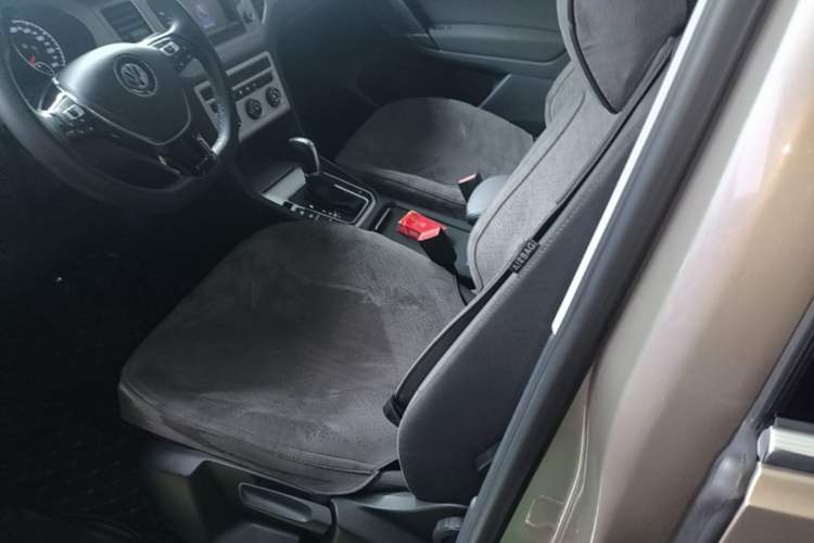 Used Volkswagen Golf Sportsvan 2016 230TSI Automatic Trend Edition Left Front Seat