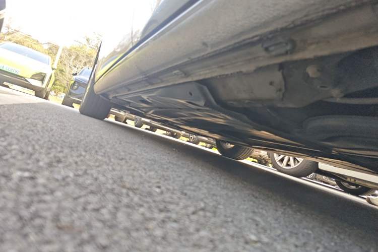 Used Volkswagen Golf Sportsvan 2016 230TSI Automatic Trend Edition Left Side Sill