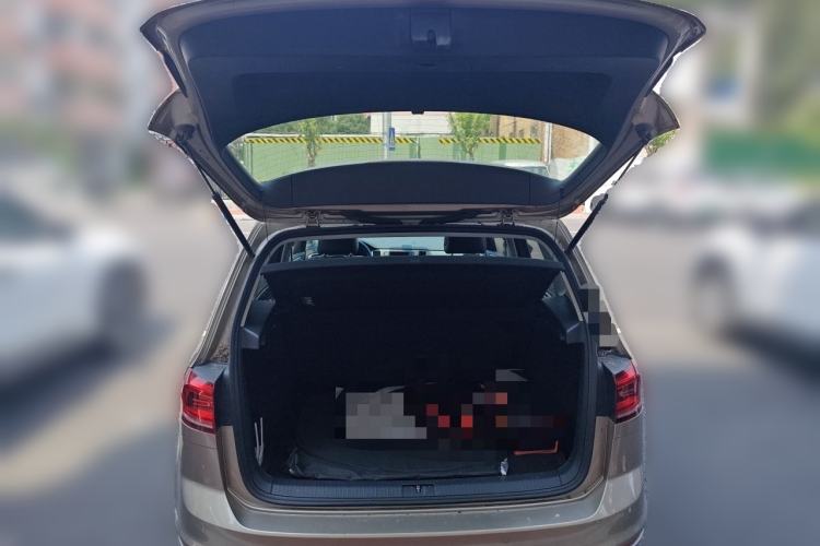 Used Volkswagen Golf Sportsvan 2016 230TSI Automatic Trend Edition Trunk