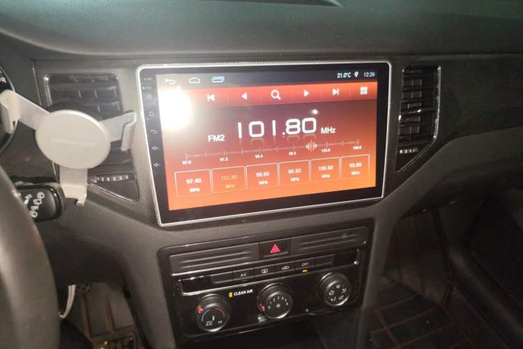 Used Volkswagen Golf Sportsvan 2016 230TSI Automatic Trend Edition Audio And AC Panel